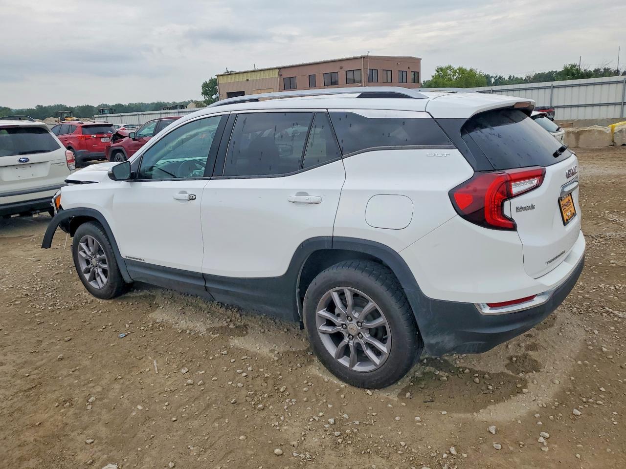2024 GMC Terrain Slt - Фото 2