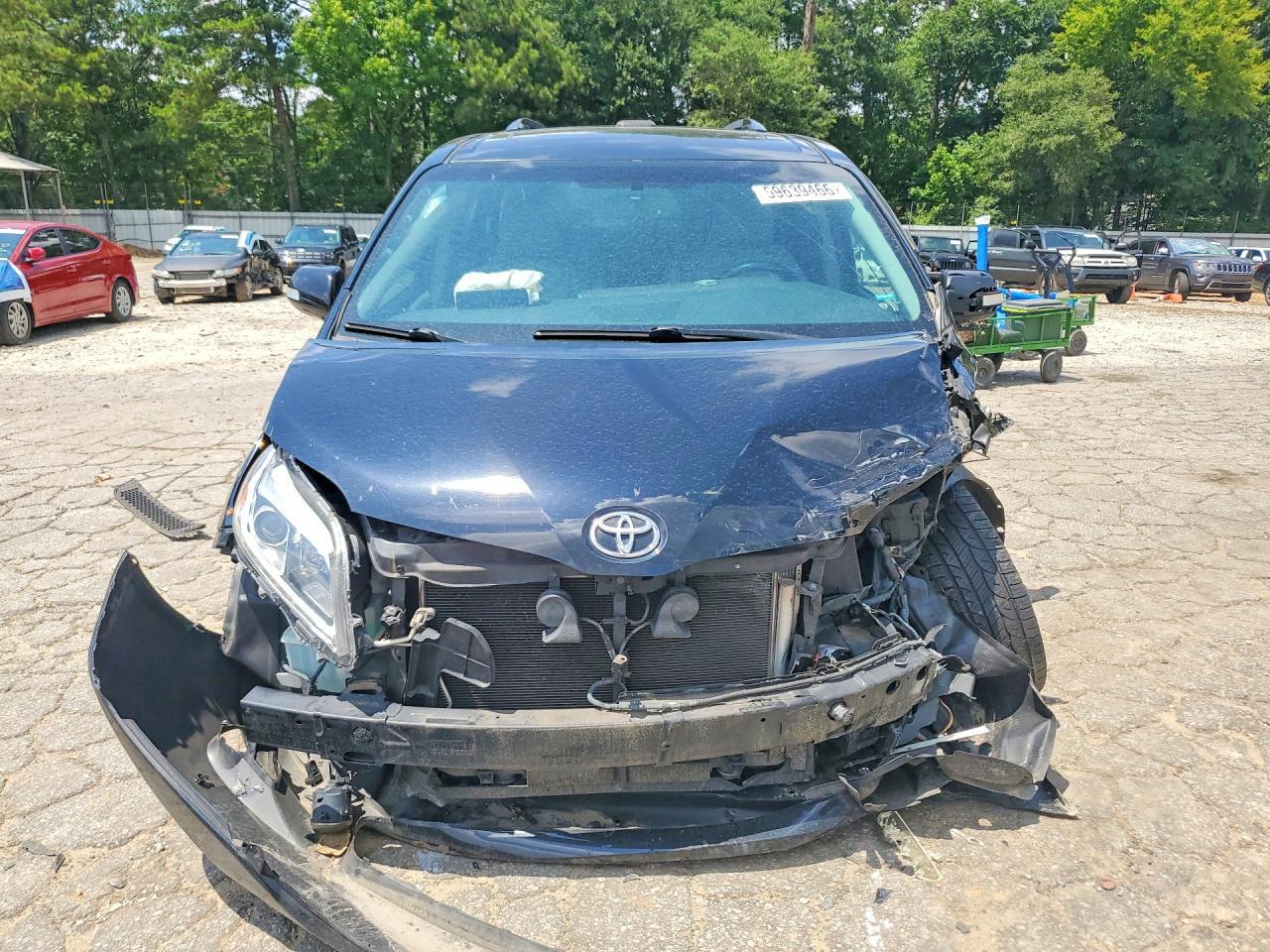 2015 Toyota Sienna Limited 7-Passenger - Image 5