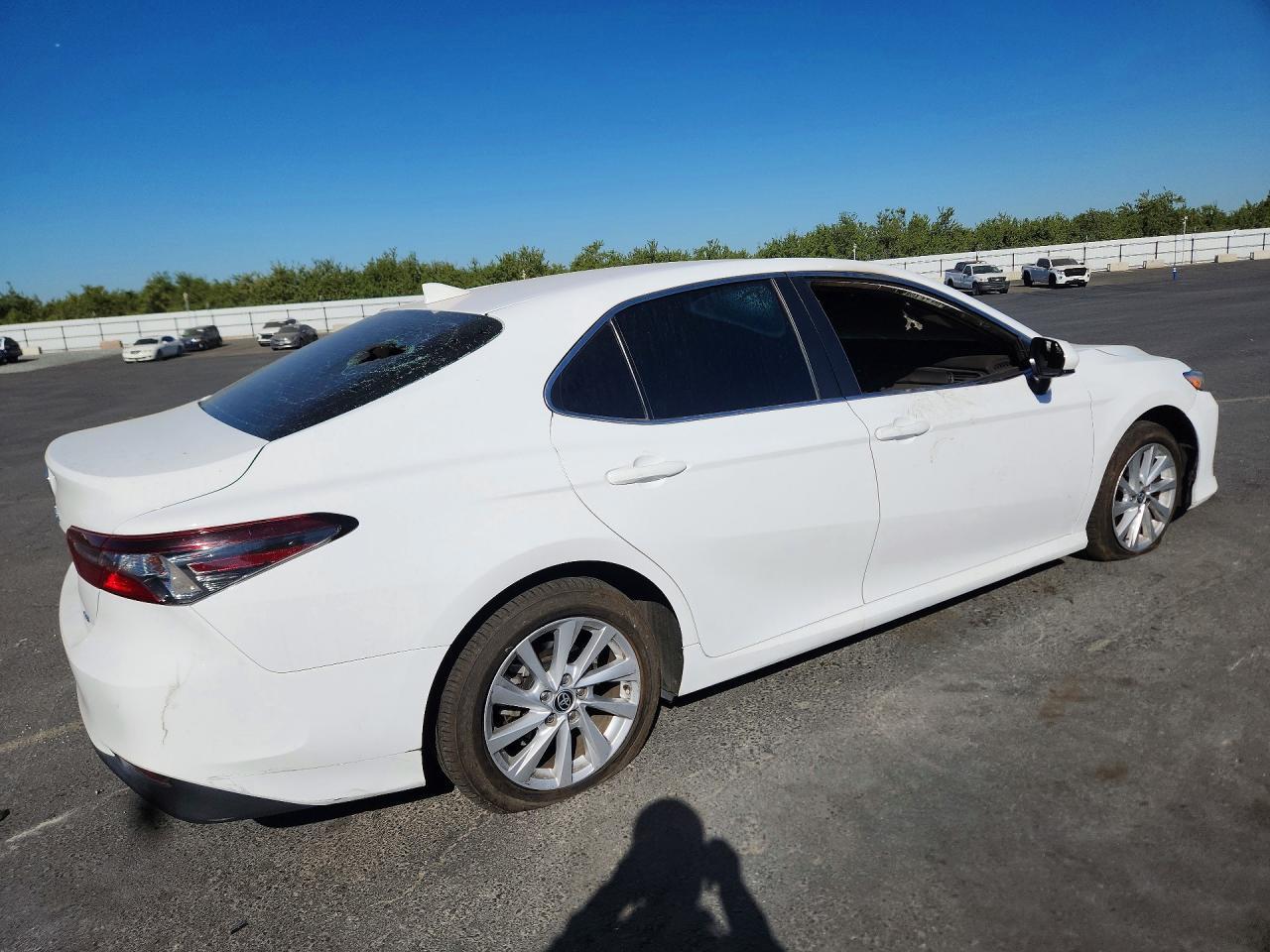 2024 Toyota Camry Le - Image 3