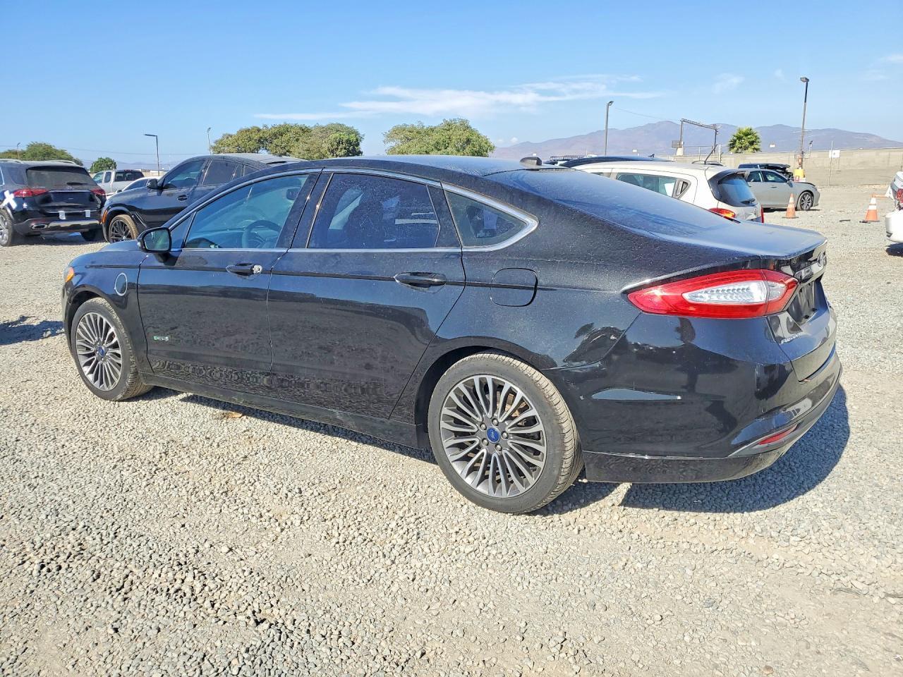2013 Ford Fusion Se Phev - Фото 2
