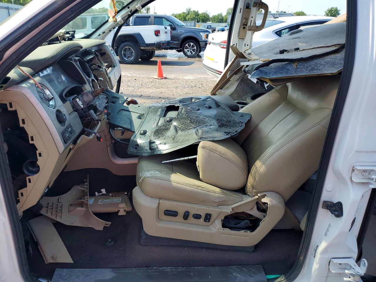 2010 Ford F150 - Image 7