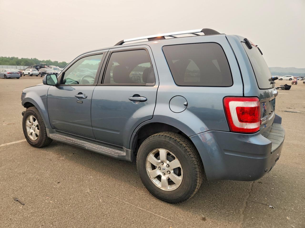 2011 Ford Escape Limited - Фото 2