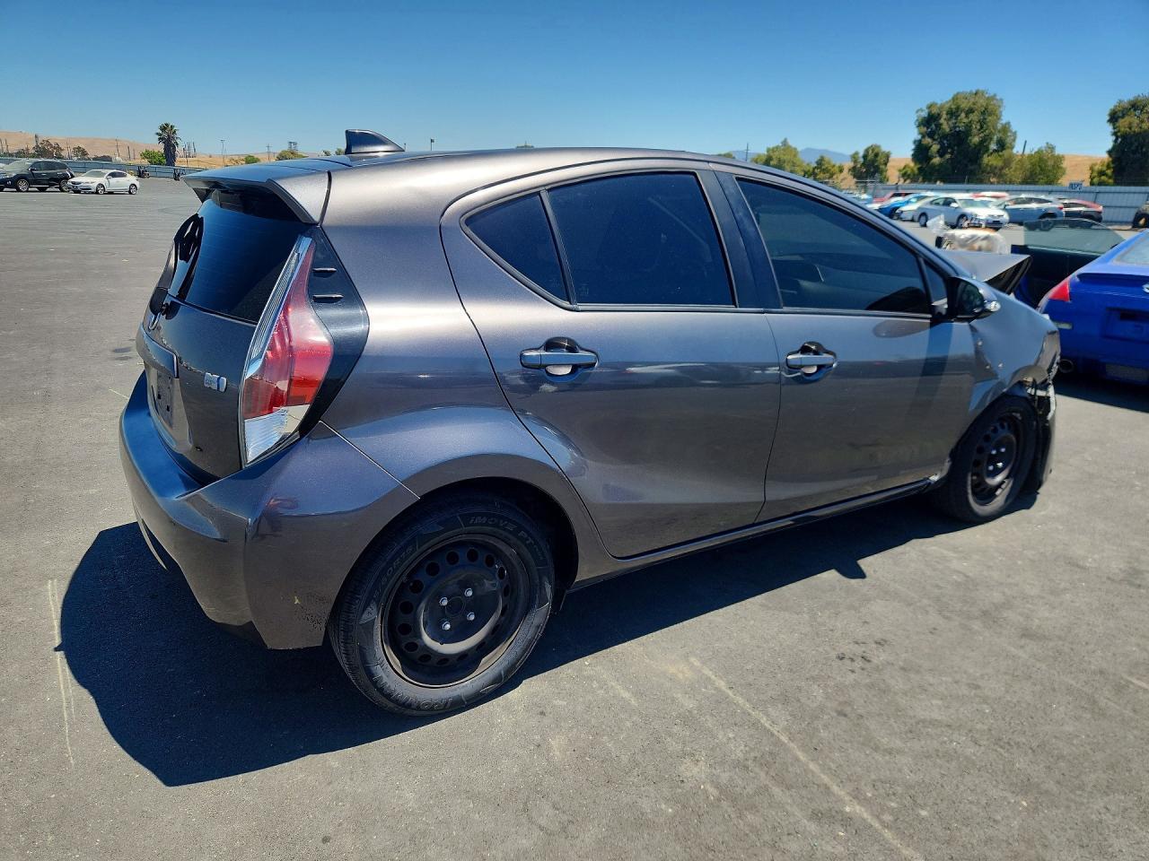 2016 Toyota Prius C Two - Image 3