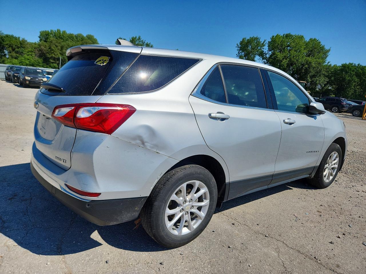 2020 Chevrolet Equinox Lt - Image 3