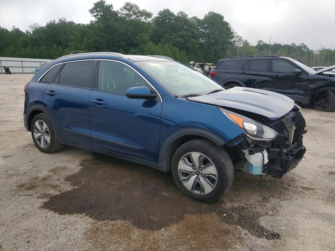 2019 Kia Niro Lx - Image 4