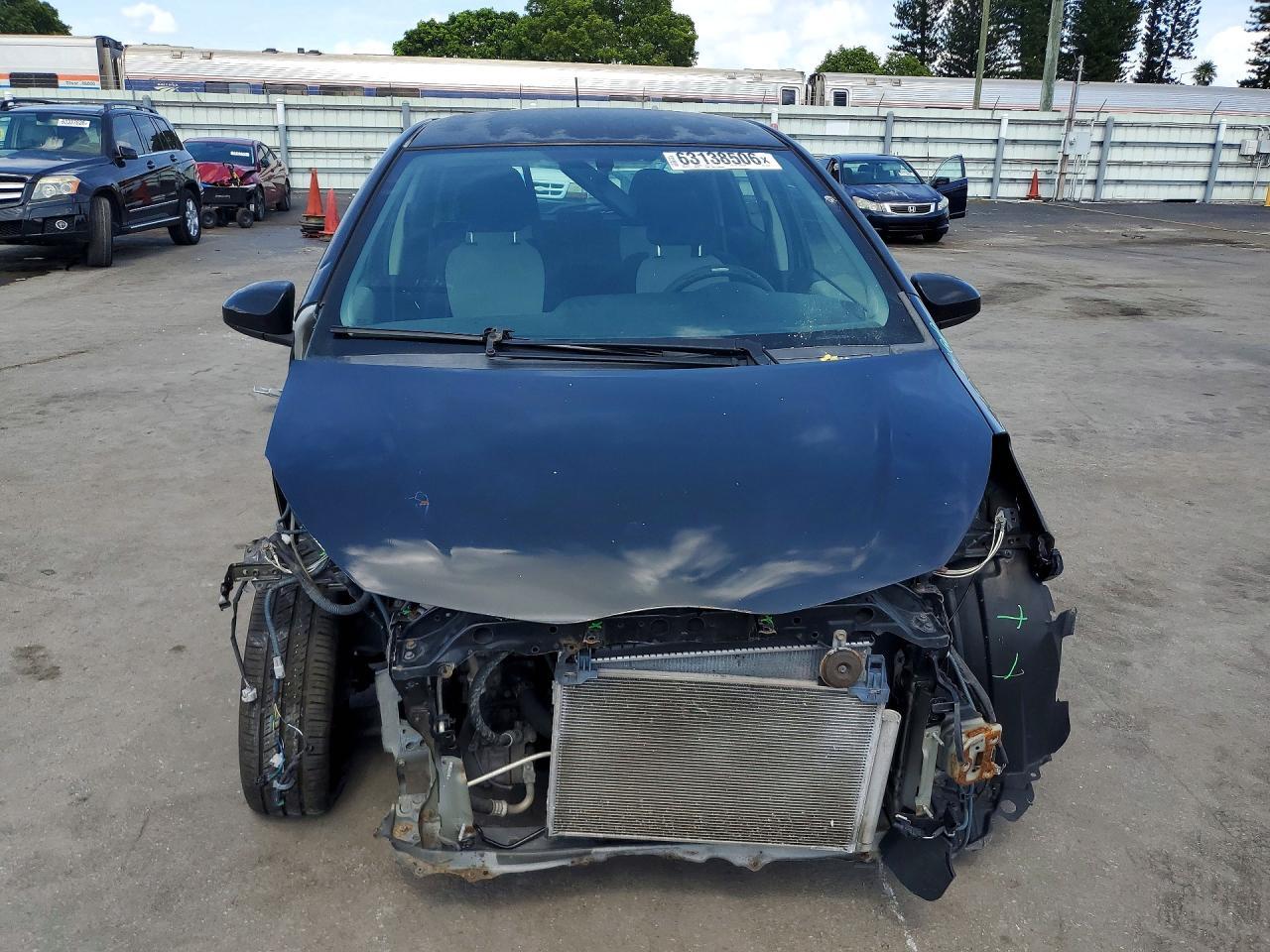 2013 Toyota Yaris 5-Door Le - Фото 5