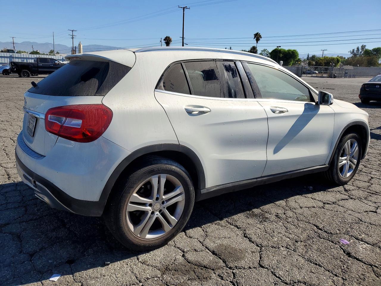 2017 Mercedes-Benz Gla 250 - Фото 3