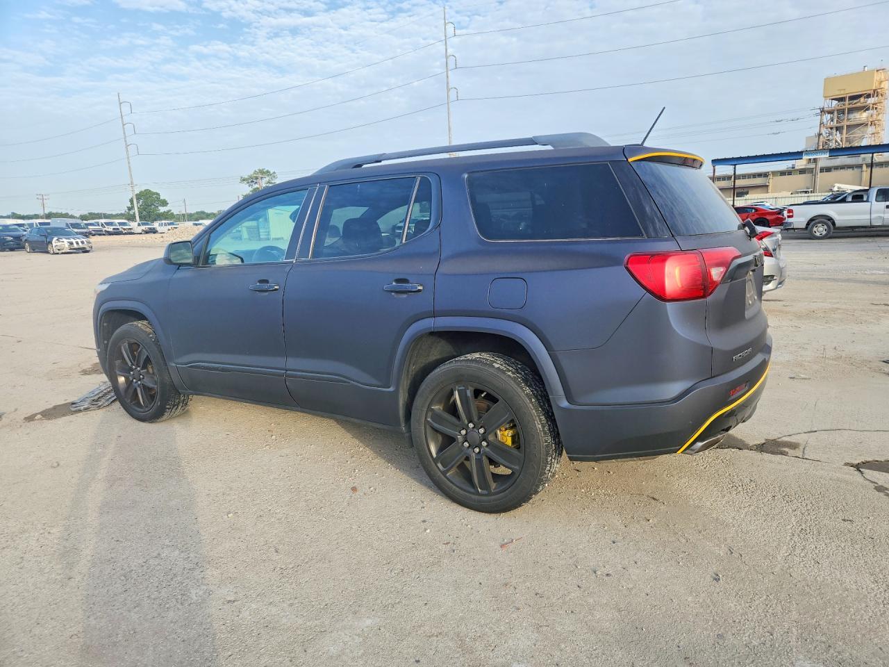 2017 GMC Acadia Denali - Фото 2
