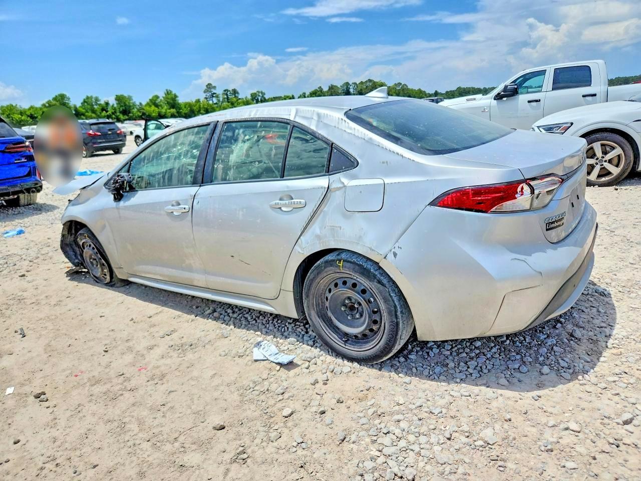 2020 Toyota Corolla Le - Image 2