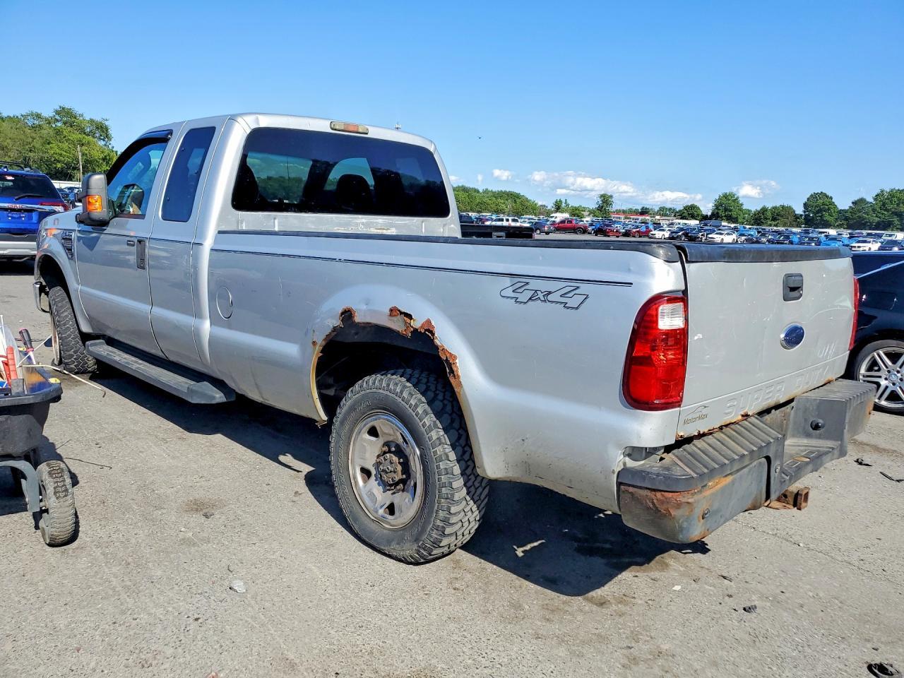 2009 Ford F250 Super Duty - Image 2