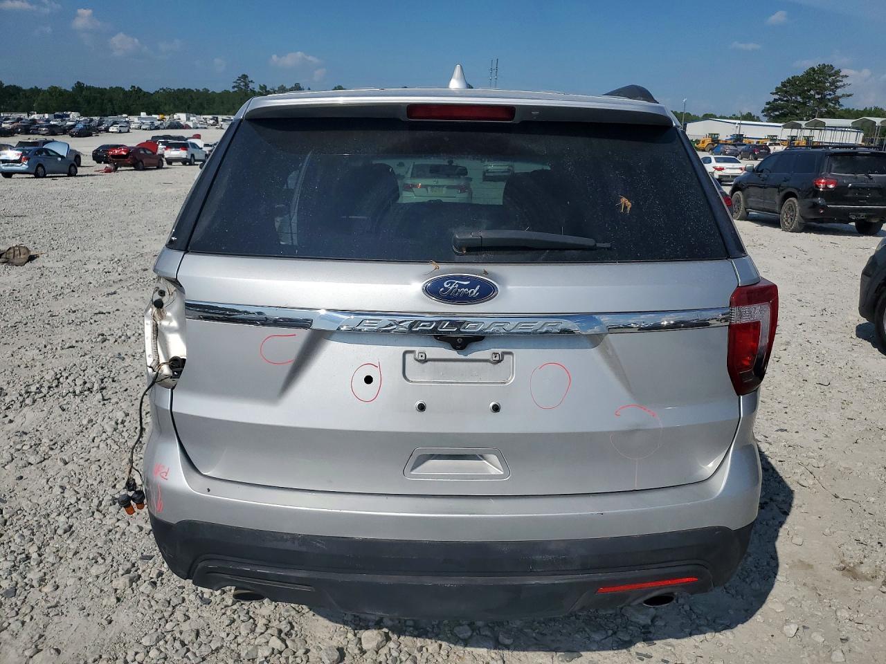 2016 Ford Explorer - Фото 6