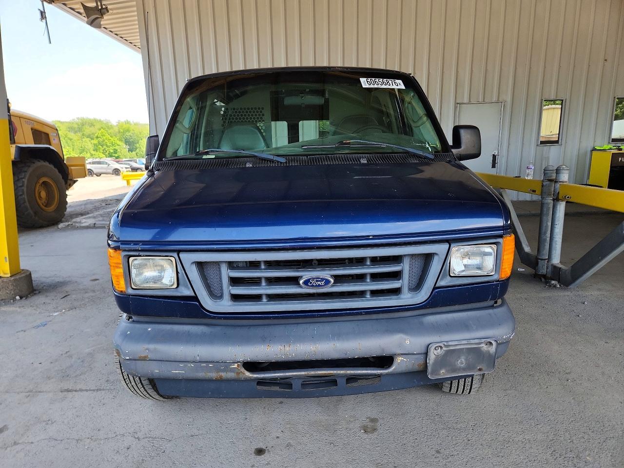 2007 Ford Econoline E250 Van - Фото 5