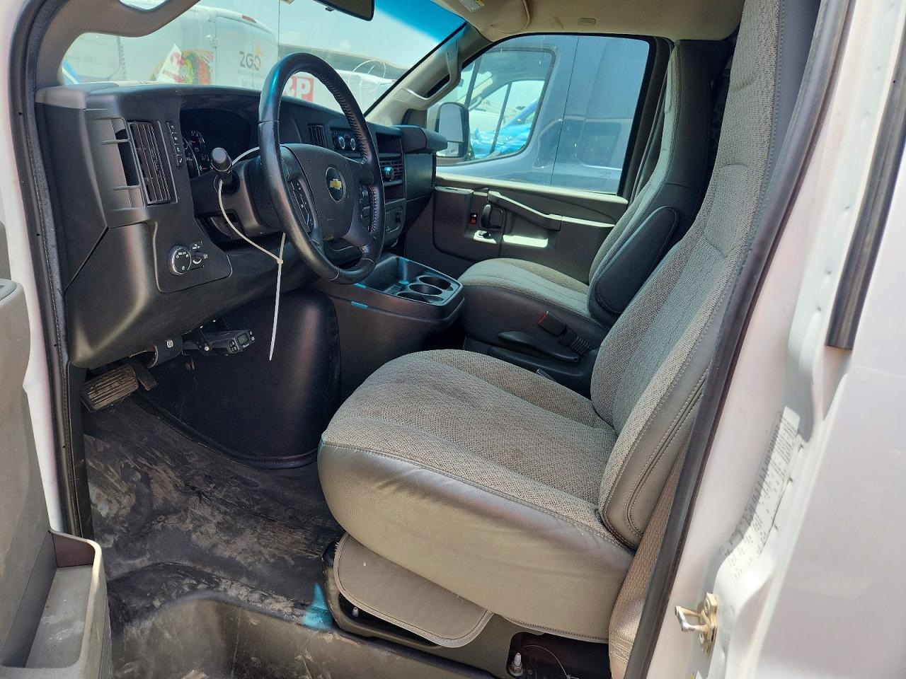 2021 Chevrolet Express G3500 - Фото 7