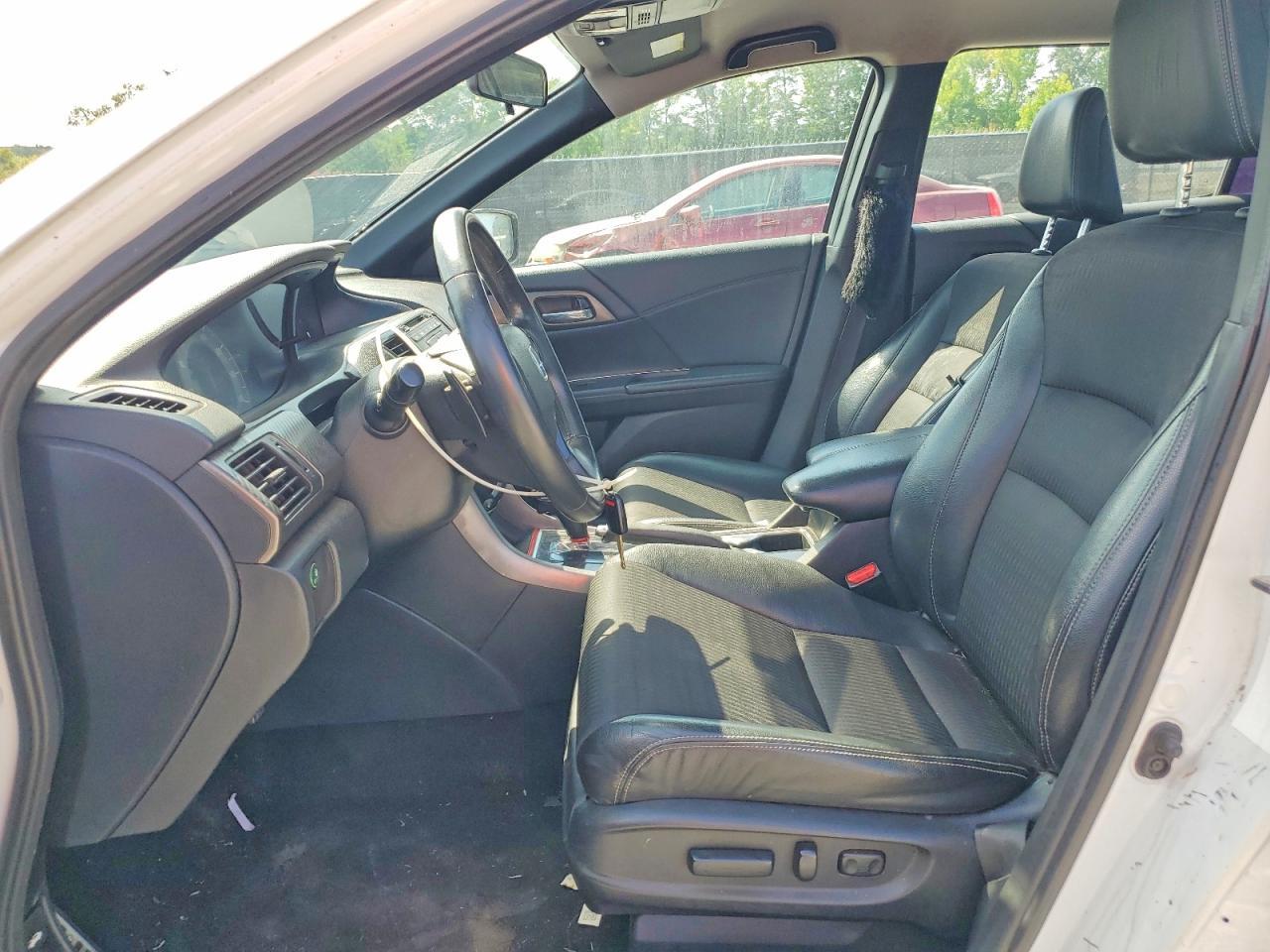 2016 Honda Accord Sport - Image 7