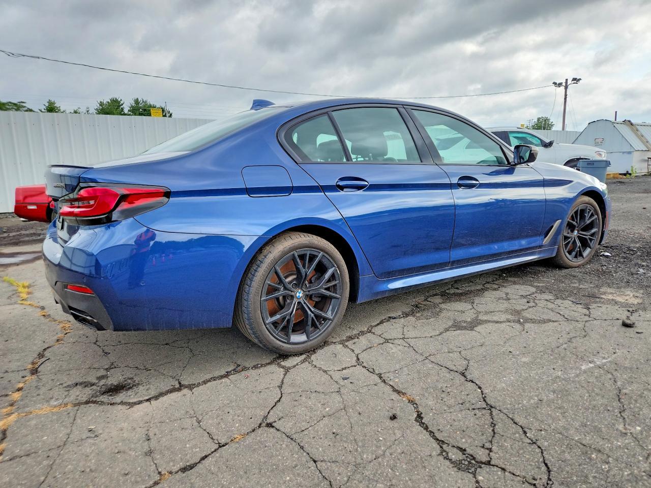 2023 BMW M550Xi - Image 3