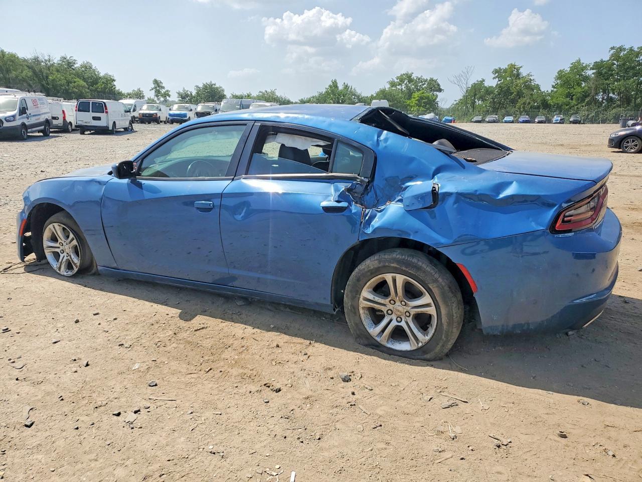 2021 Dodge Charger Sxt - Фото 2