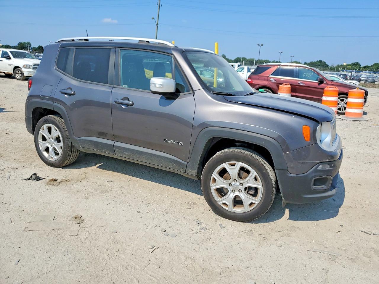 2018 Jeep Renegade Limited - Image 4