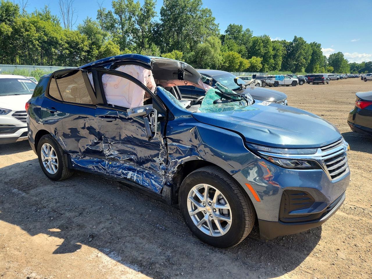 2024 Chevrolet Equinox Ls - Фото 4