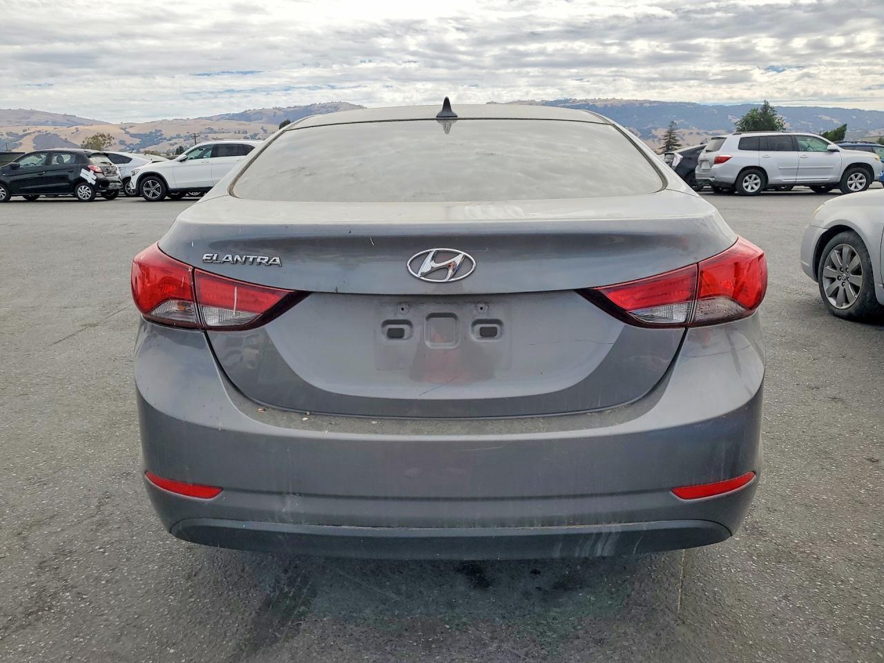 2014 Hyundai Elantra Se - Image 6