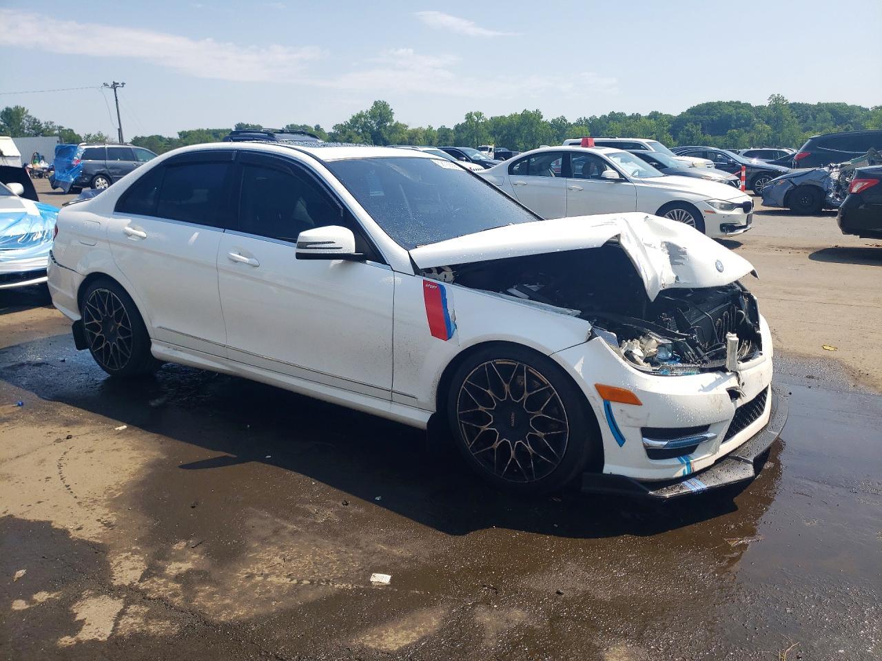 2013 Mercedes-Benz C 300 4Matic - Фото 4
