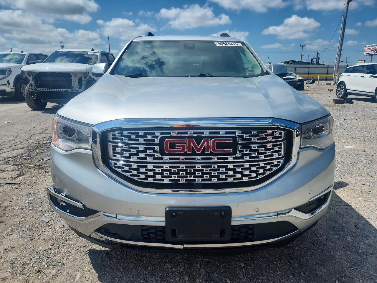 2017 GMC Acadia Denali - Image 5