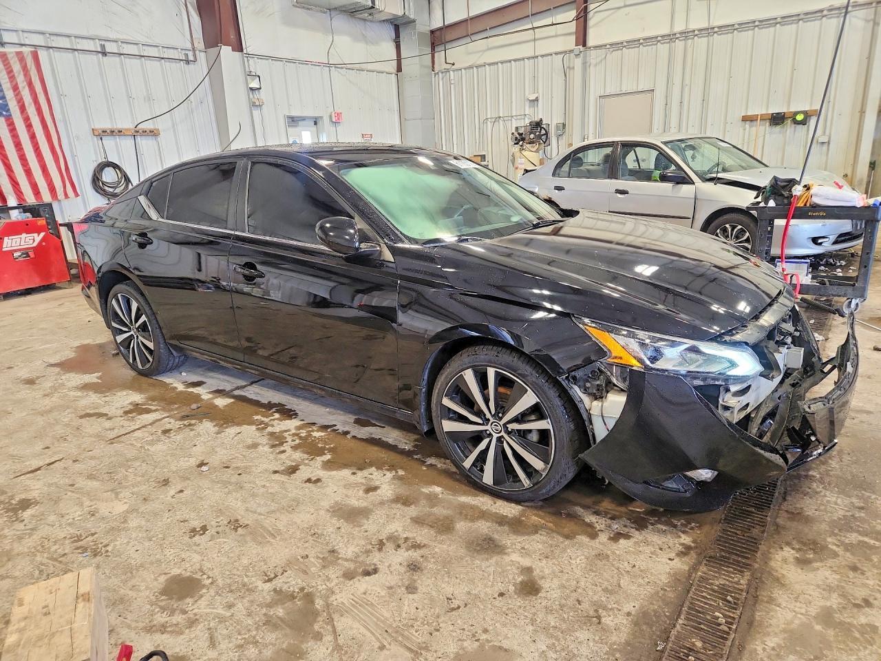 2020 Nissan Altima Sr - Фото 4