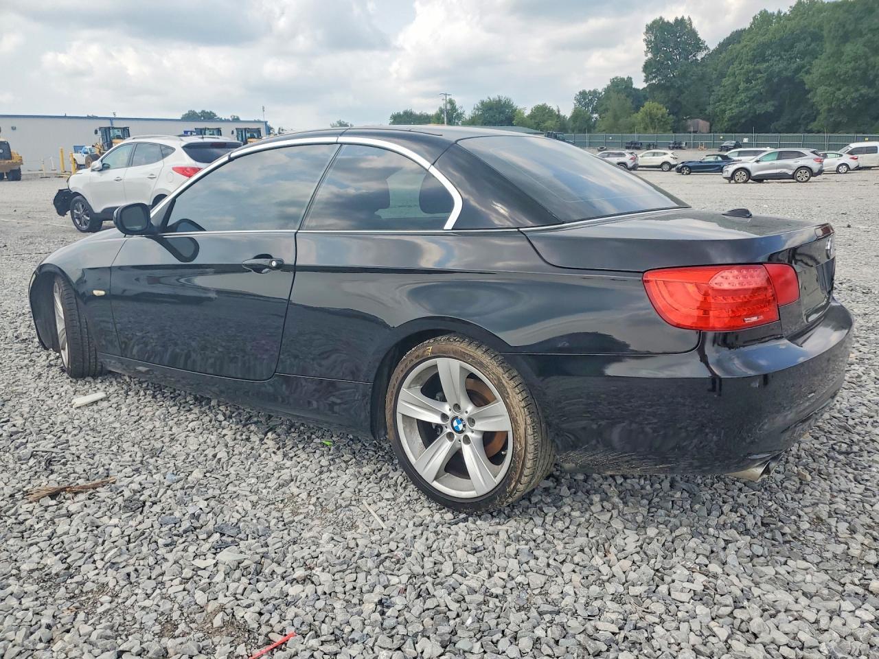 2011 BMW 328 I - Фото 2
