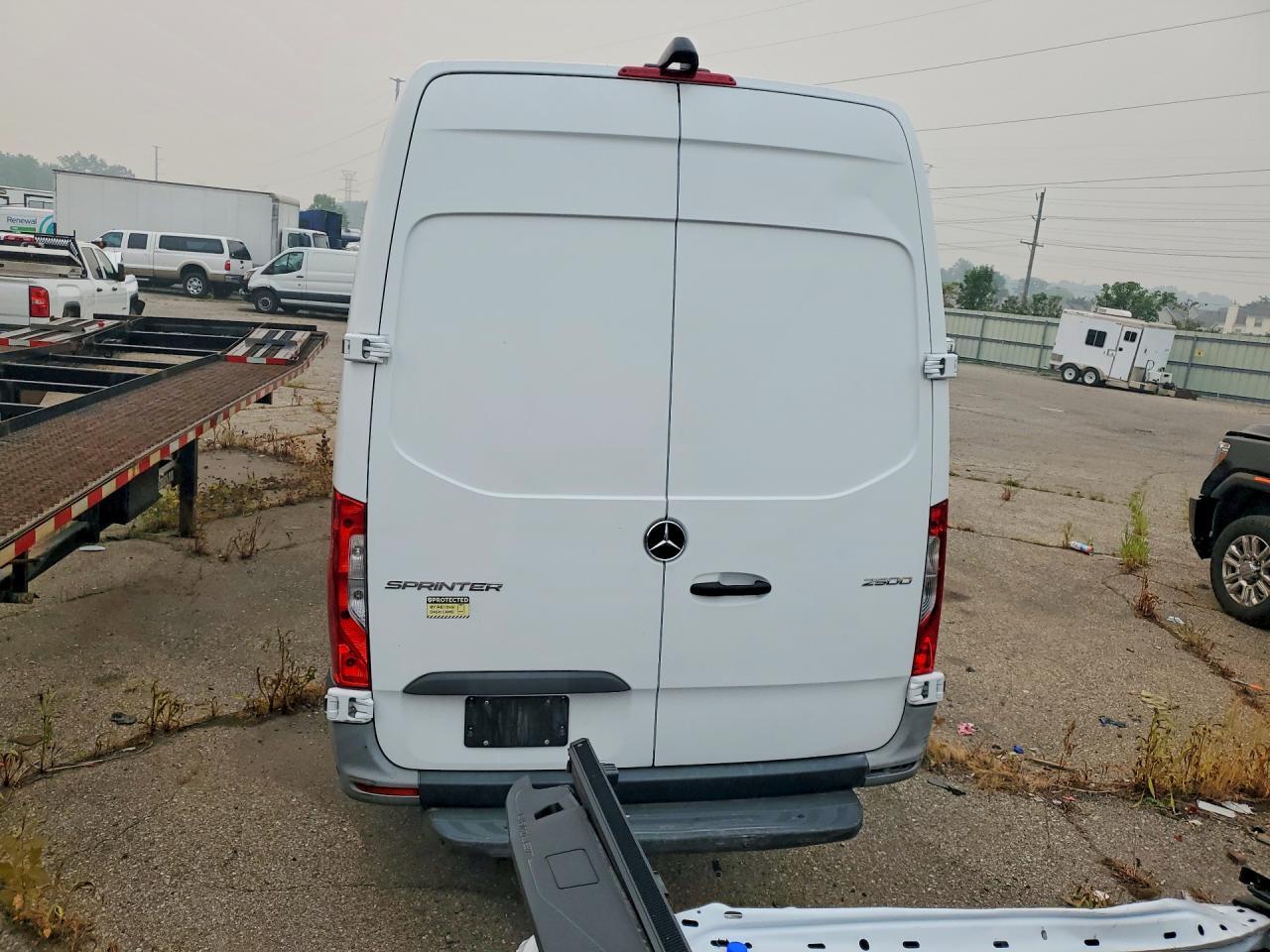 2021 Mercedes-Benz Sprinter 2500 Delivery Van - Фото 6