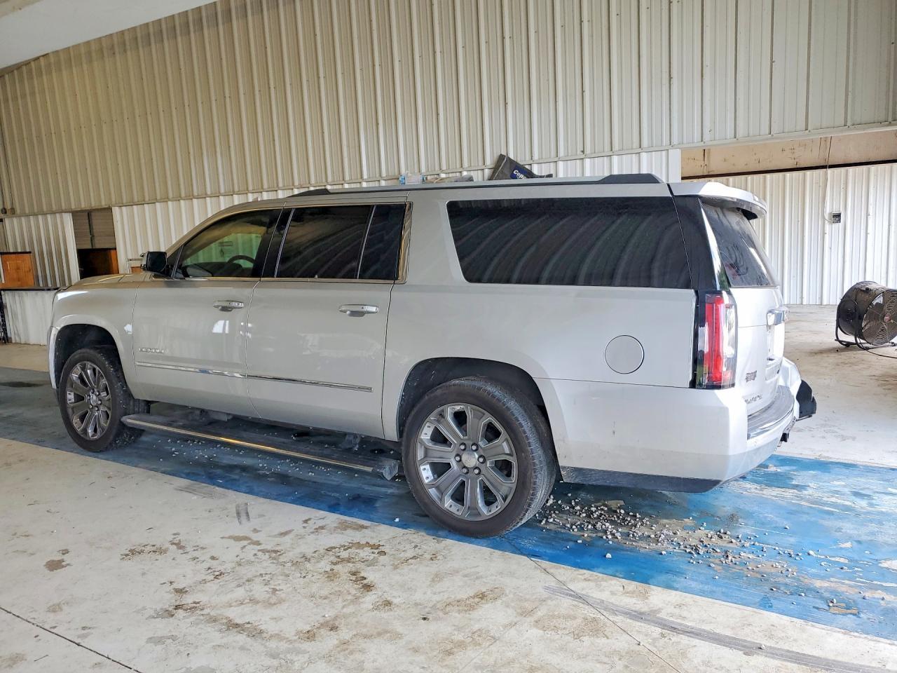 2017 GMC Yukon Xl Denali - Фото 2
