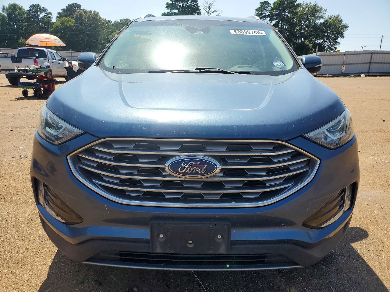 2019 Ford Edge Titanium - Фото 5