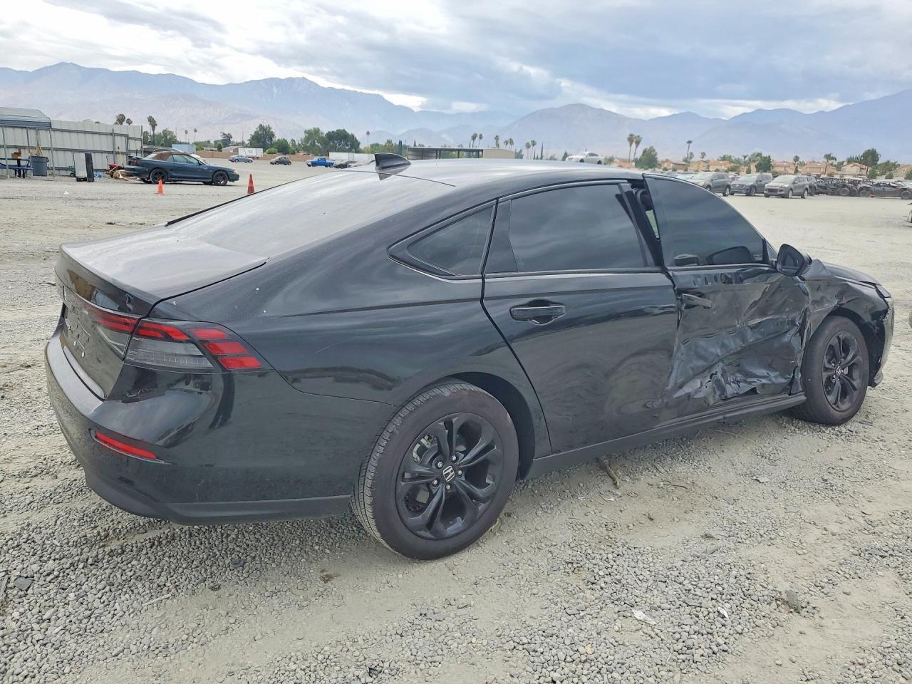 2025 Honda Accord Se - Фото 3