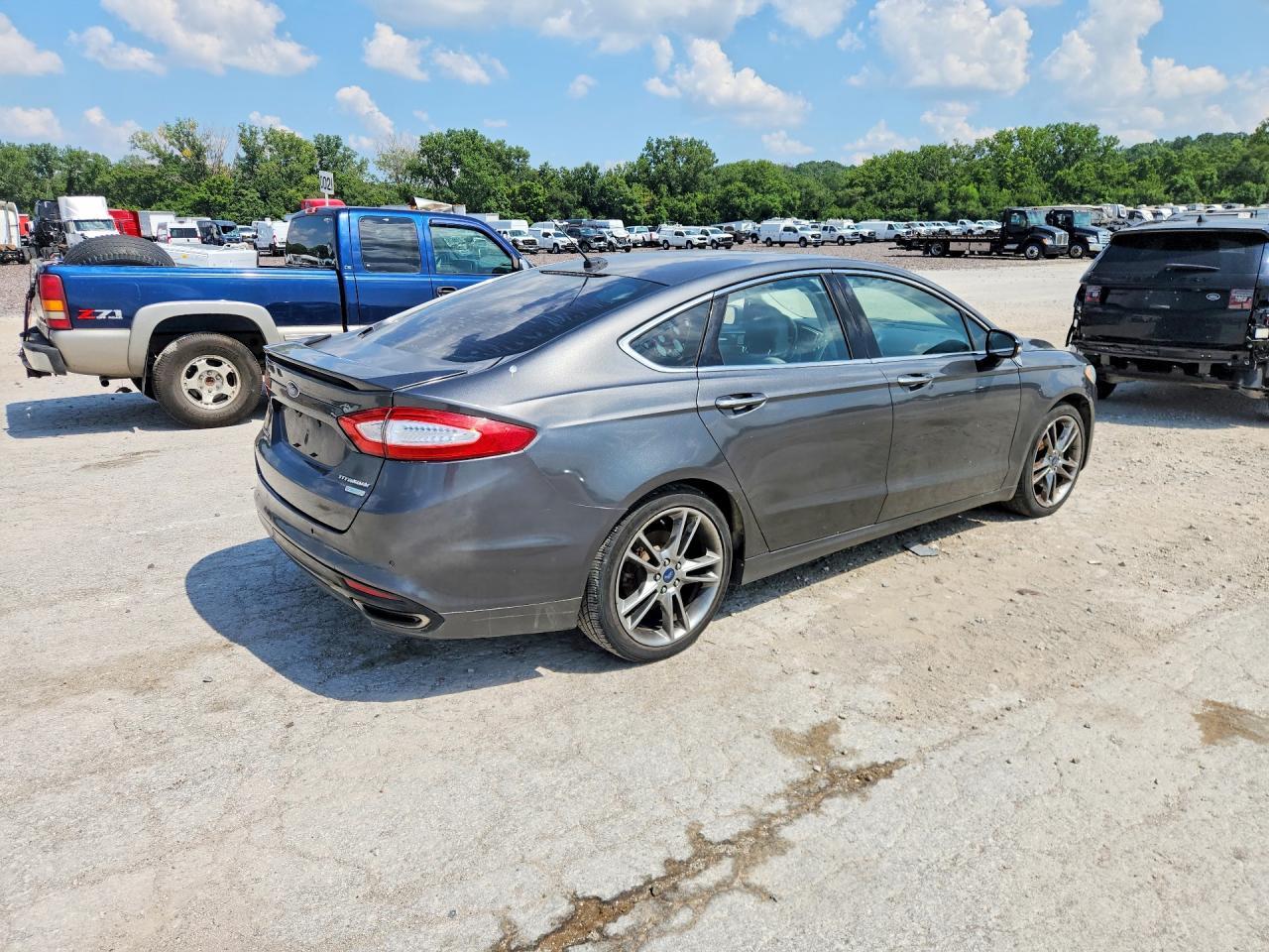 2015 Ford Fusion Titanium - Image 3