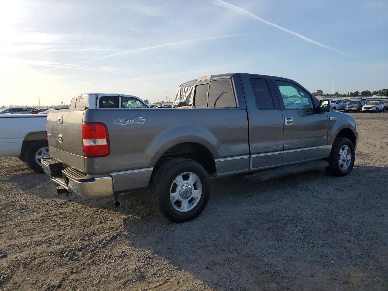 2005 Ford F150 - Image 3