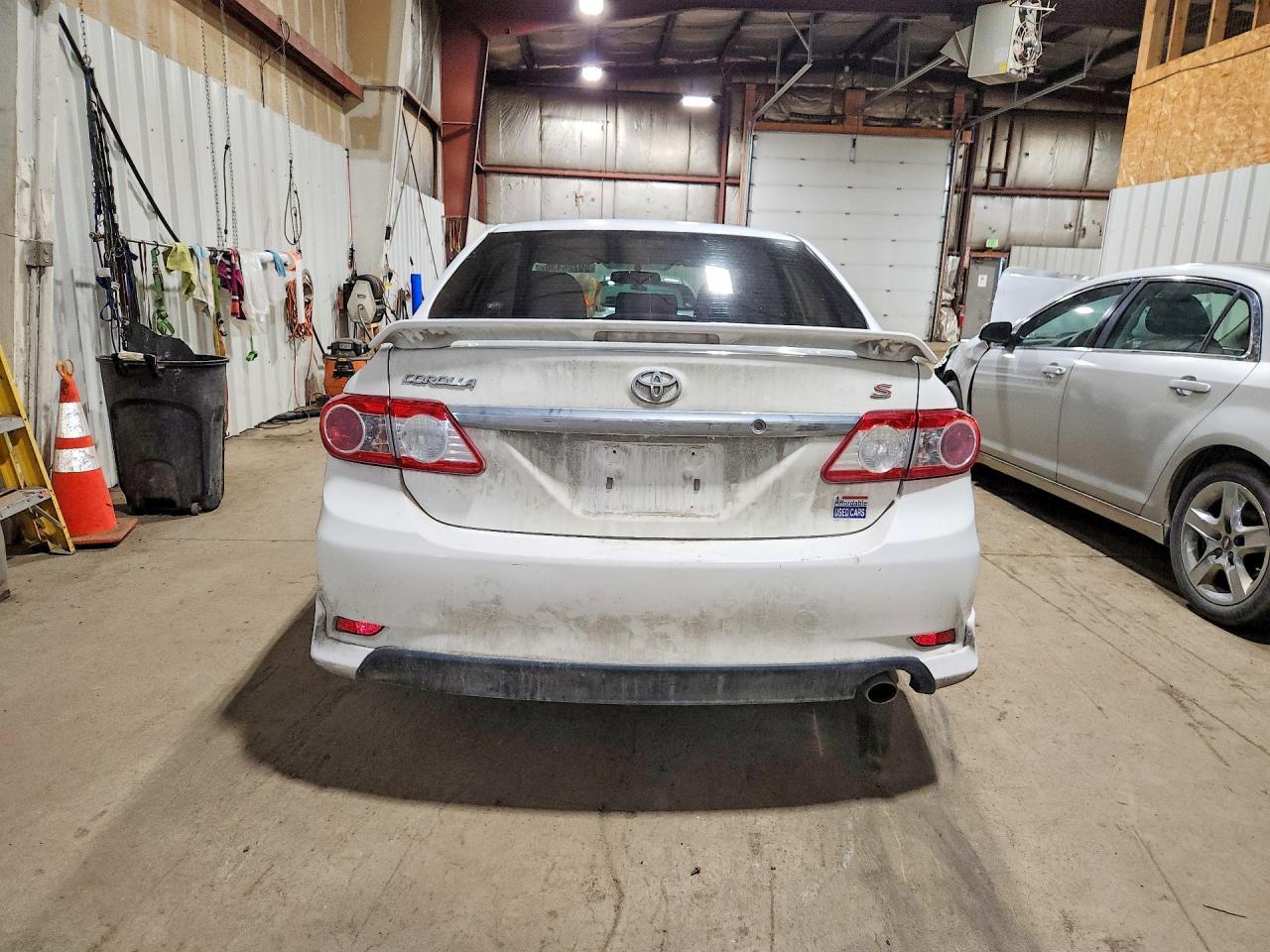 2013 Toyota Corolla L - Фото 6
