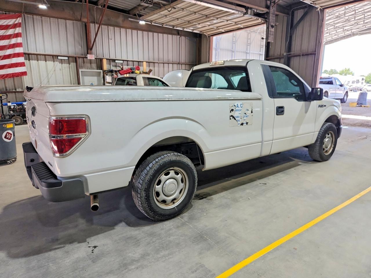2011 Ford F150 - Фото 3