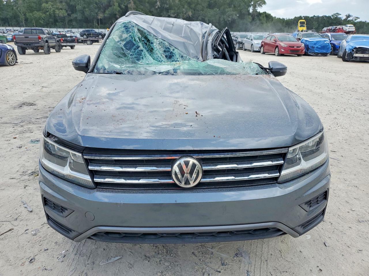 2020 Volkswagen Tiguan S - Фото 5