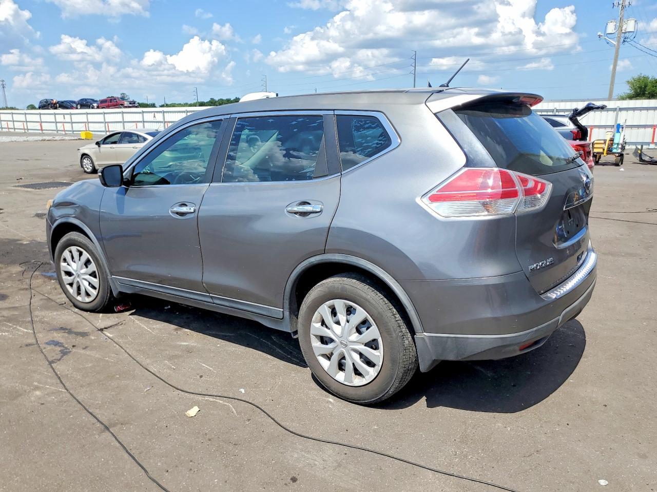 2015 Nissan Rogue S - Фото 2