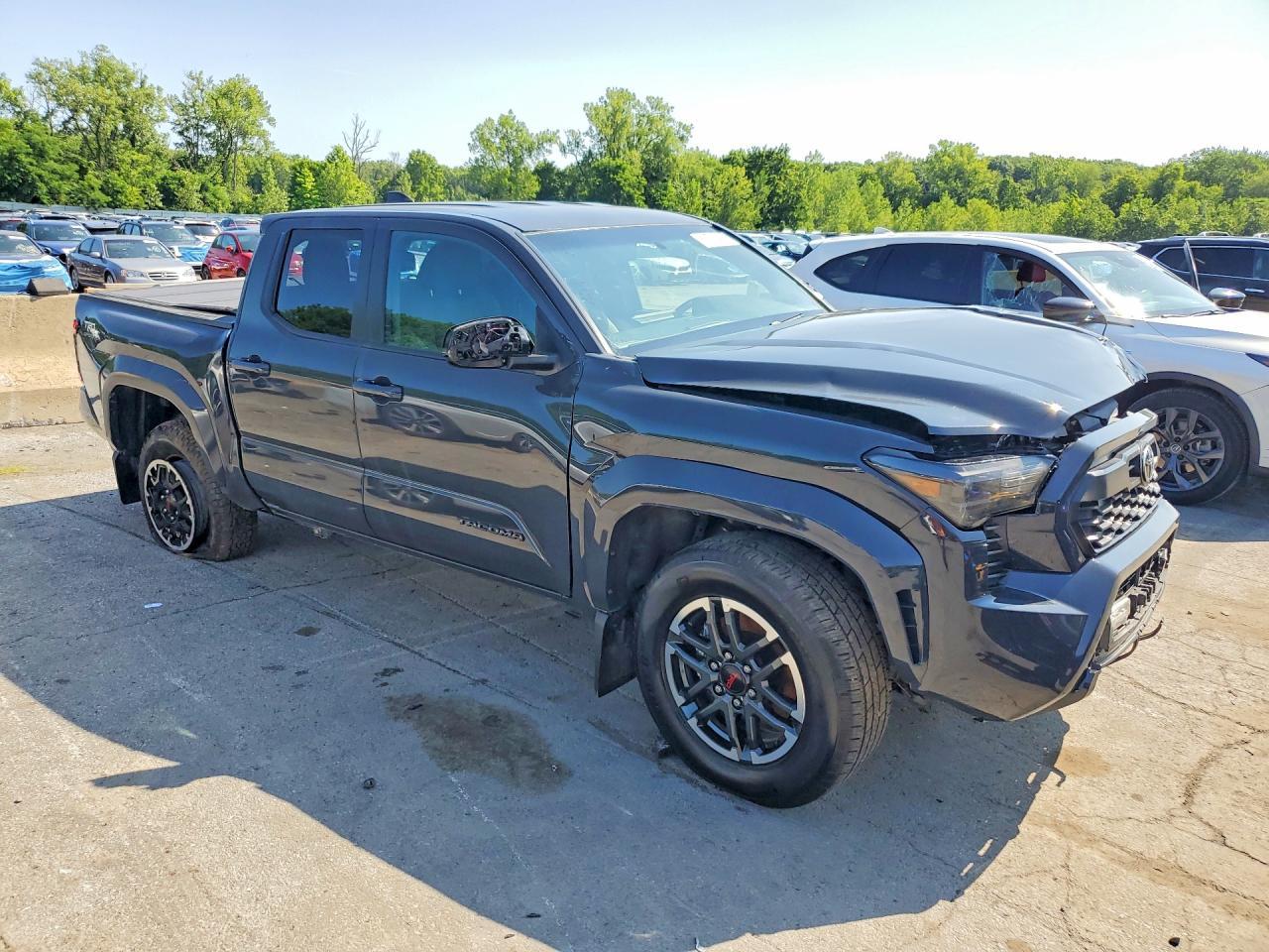 2025 Toyota Tacoma Trd Sport - Image 4