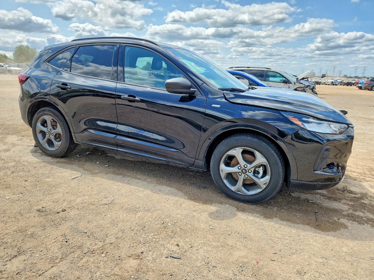2023 Ford Escape St Line - Фото 4