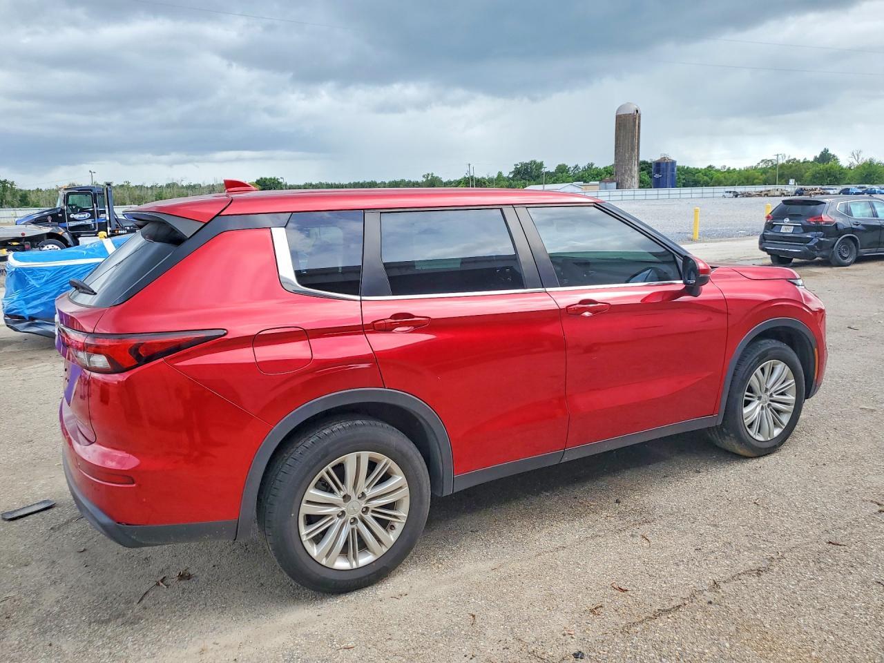 2023 Mitsubishi Outlander Es - Image 3