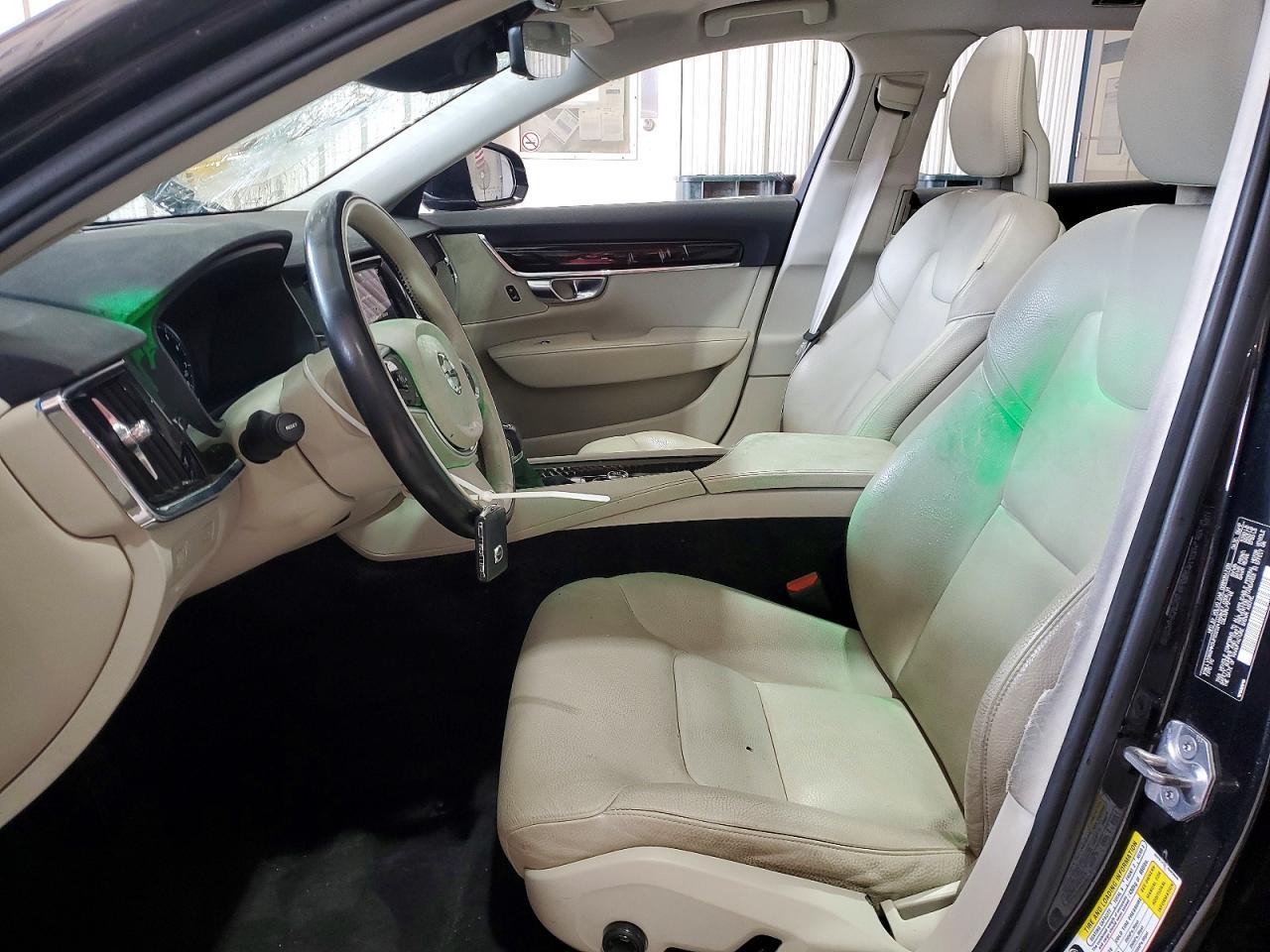 2018 Volvo S90 T6 Momentum - Фото 7