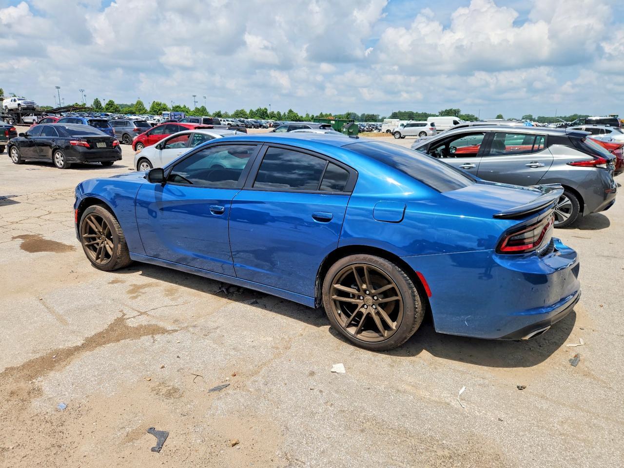2022 Dodge Charger Sxt - Фото 2