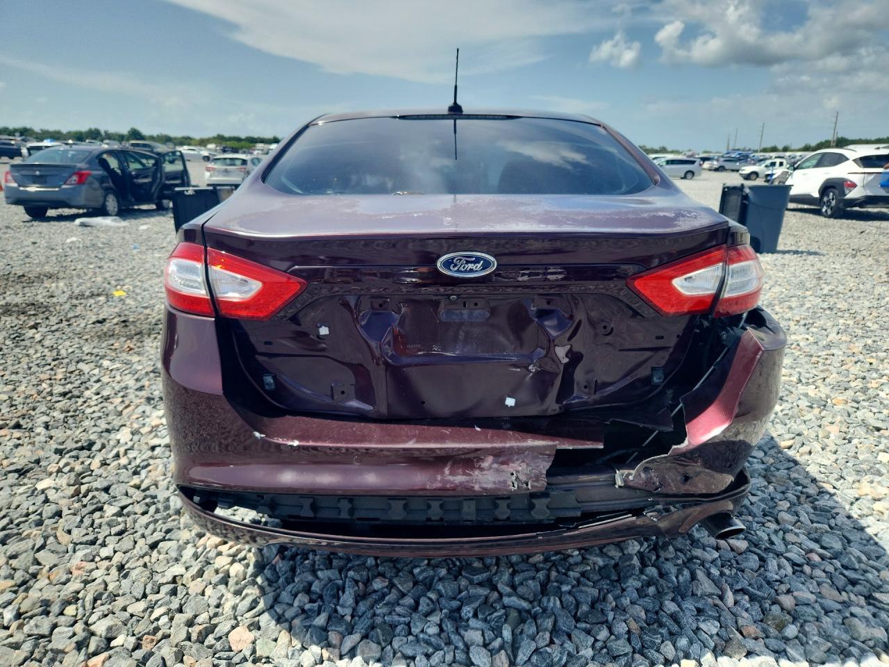 2013 Ford Fusion Se - Фото 6