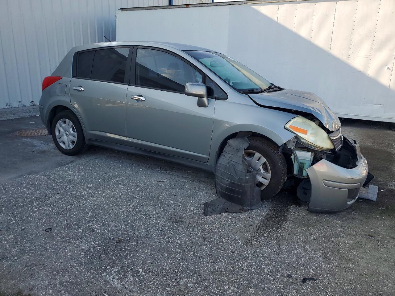 2008 Nissan Versa 1.8 S - Фото 4