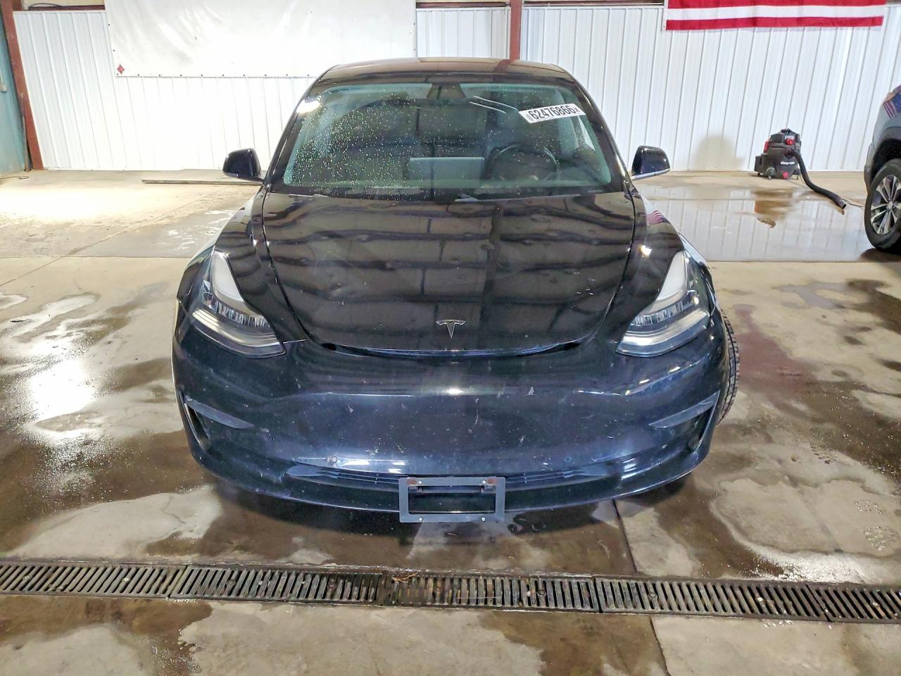 2018 Tesla Model 3 - Фото 5