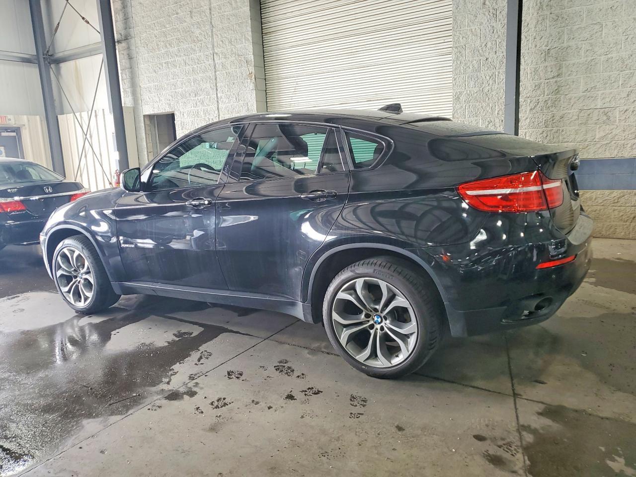 2014 BMW X6 xDrive35I - Фото 2