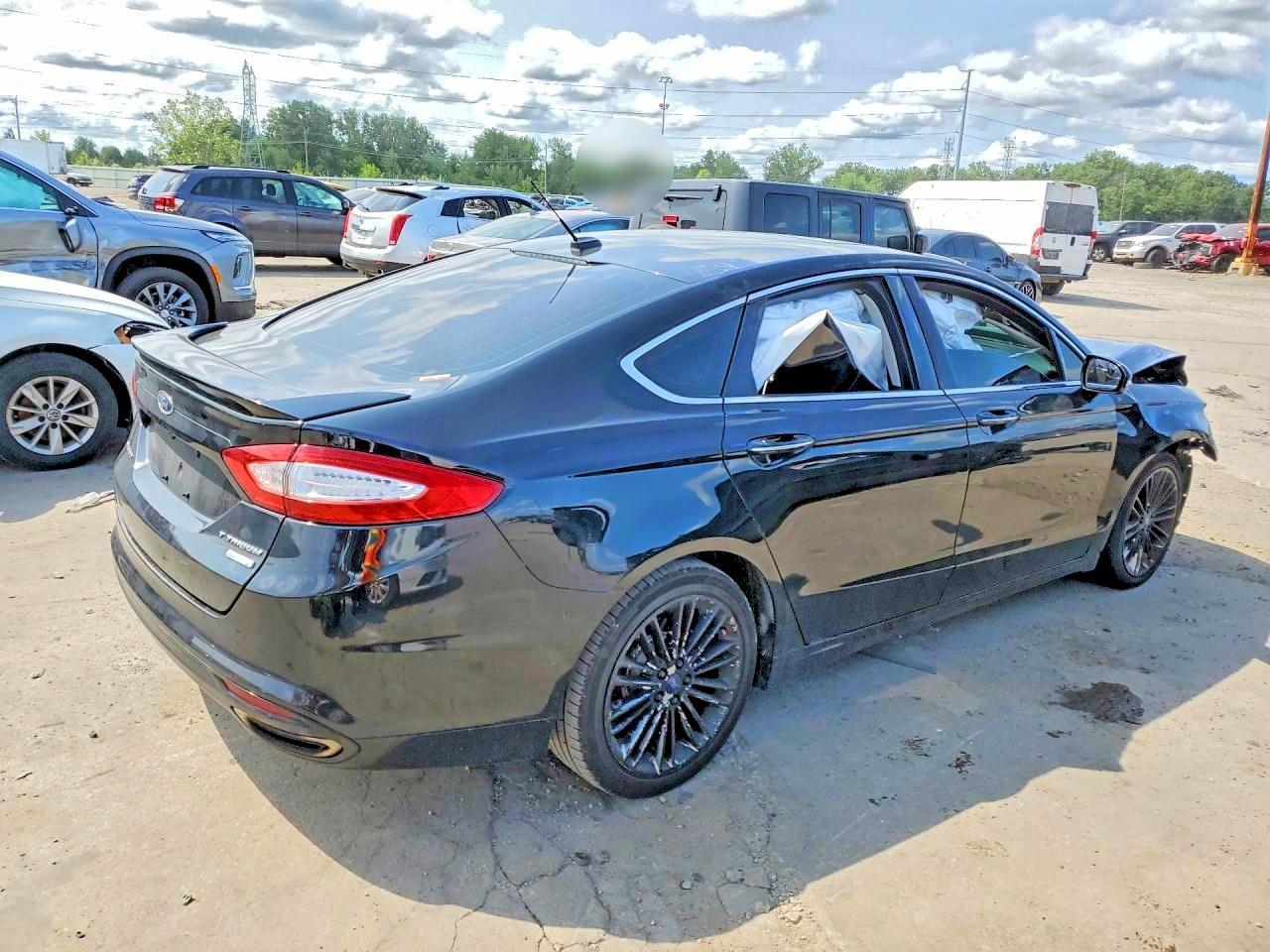 2016 Ford Fusion Titanium - Image 3