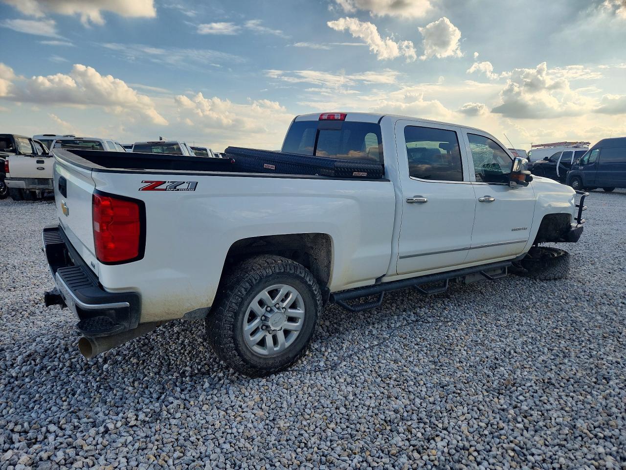 2019 Chevrolet Silverado K2500 Heavy Duty Ltz - Фото 3