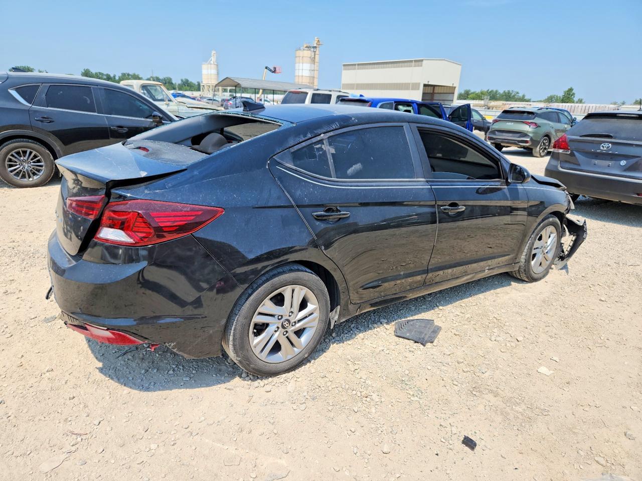 2019 Hyundai Elantra Value Edition - Фото 3