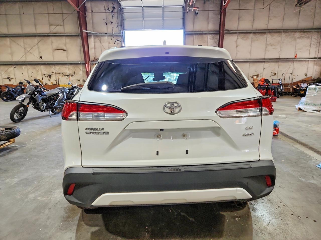 2022 Toyota Corolla Cross Le - Фото 6
